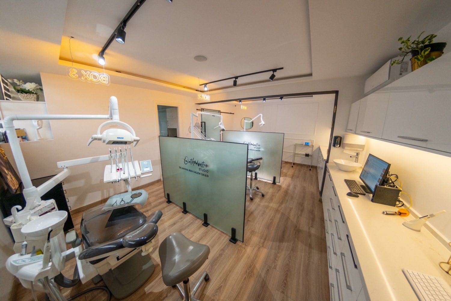 Salle de soin de l'Orthodontic Studio
