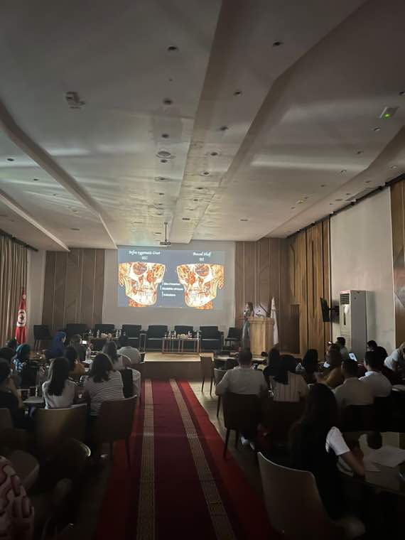 Workshop — les mini-vis extra-radiculaires — Sousse, Tunisie, photographie 5